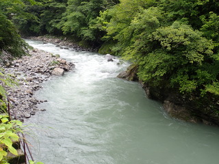 槇山川津〃呂トンネル下.JPG